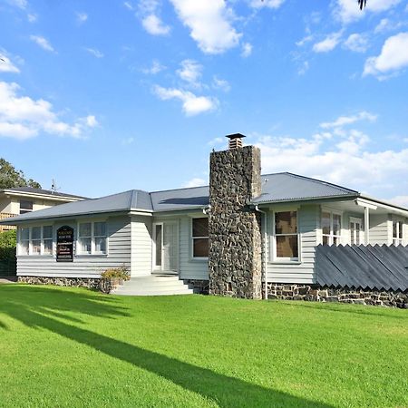The Publican'S Palace Whitianga Exterior photo